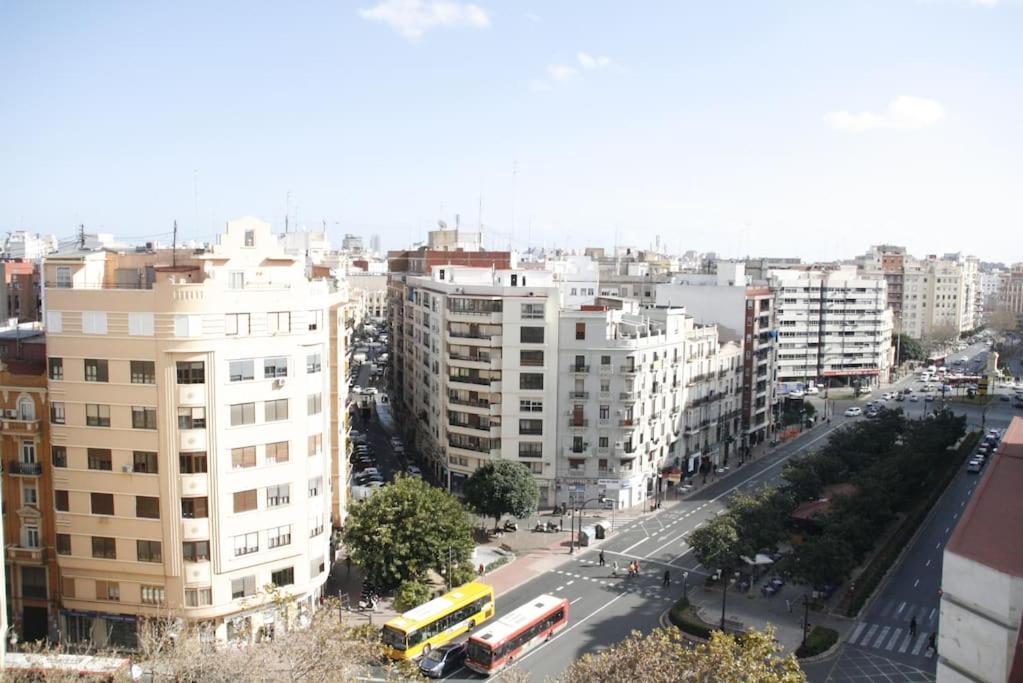 شقة Cosy Apt Terrace In Downtown فالنسيا المظهر الخارجي الصورة