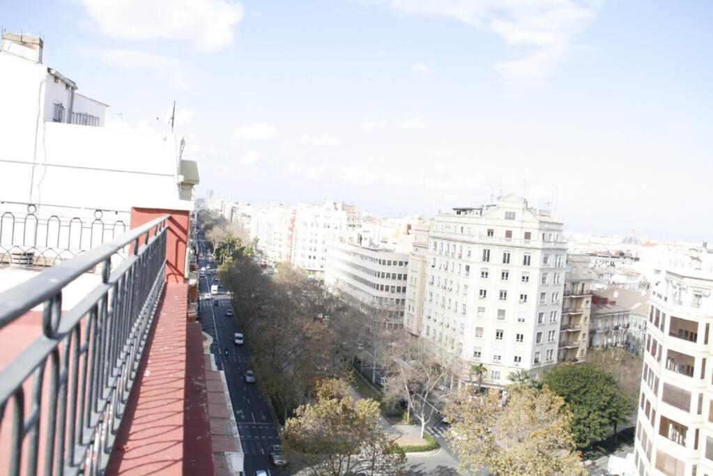 شقة Cosy Apt Terrace In Downtown فالنسيا المظهر الخارجي الصورة